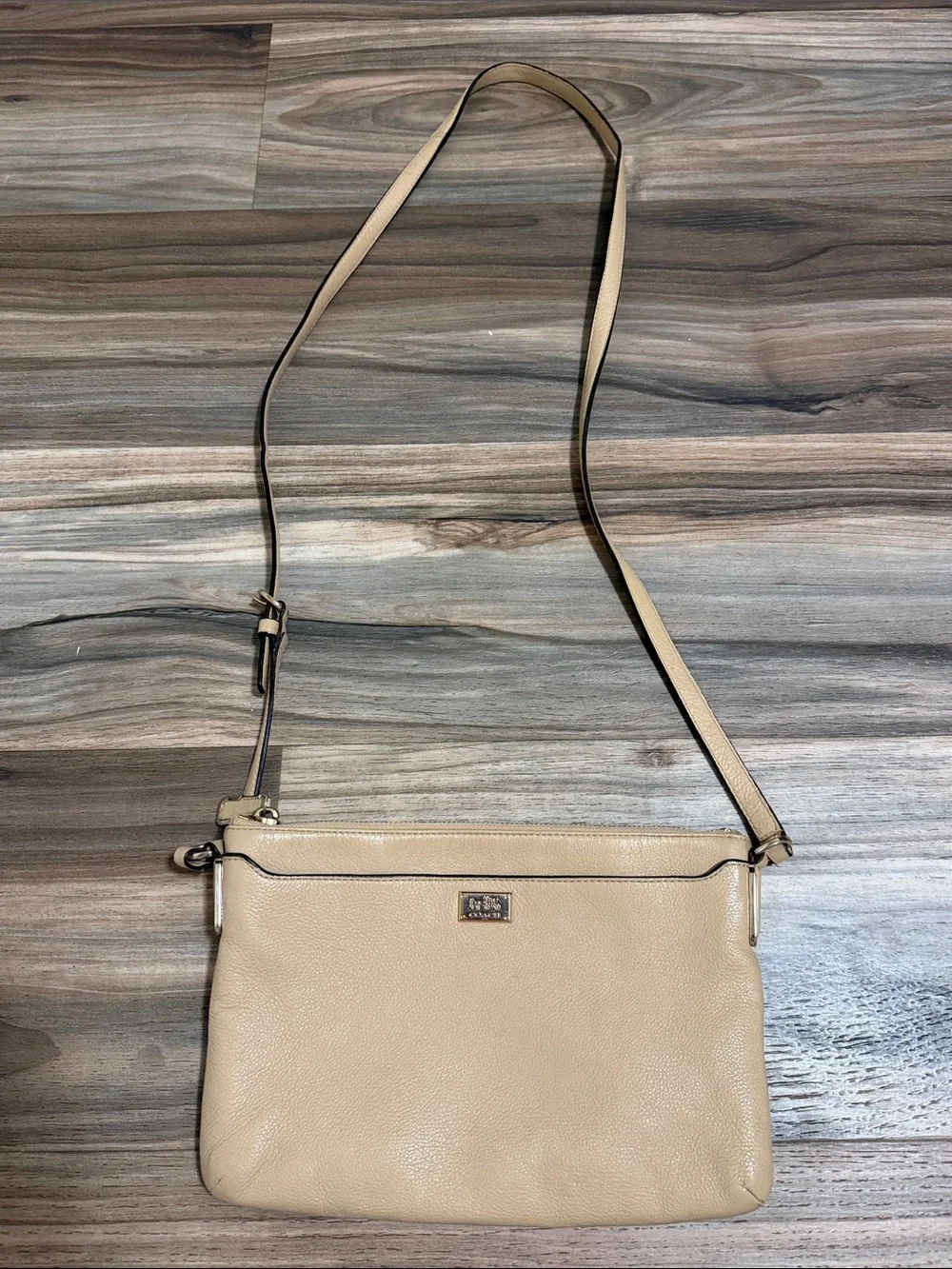 Coach Madison East West Swingpack Light Tan Light Gold Hardware Crossbody Purse